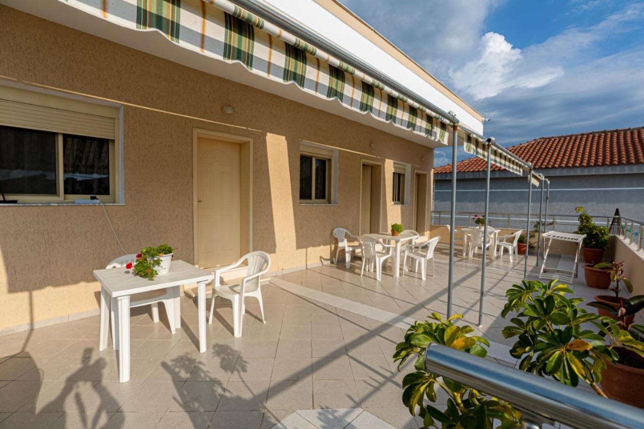 Vila B&E Vlore Exterior photo
